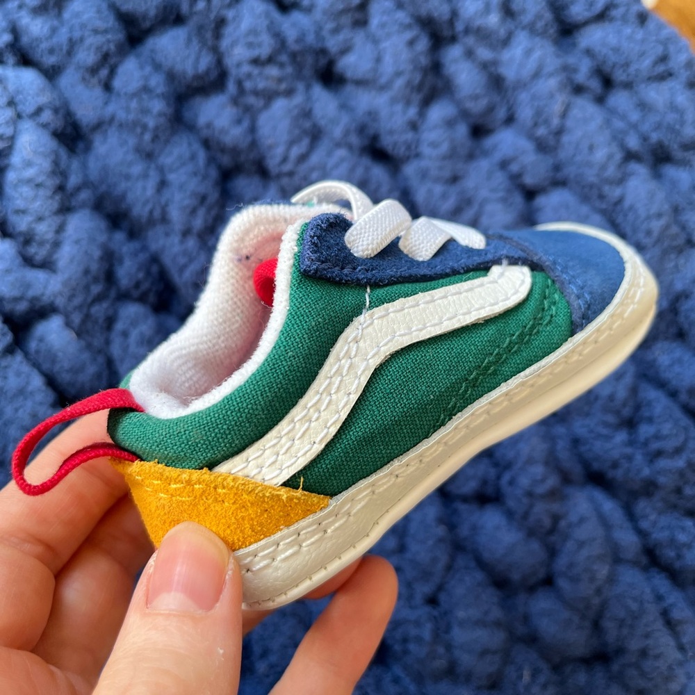 Infant Vans shoes size 2 - they don’t fit my baby, unfortunately